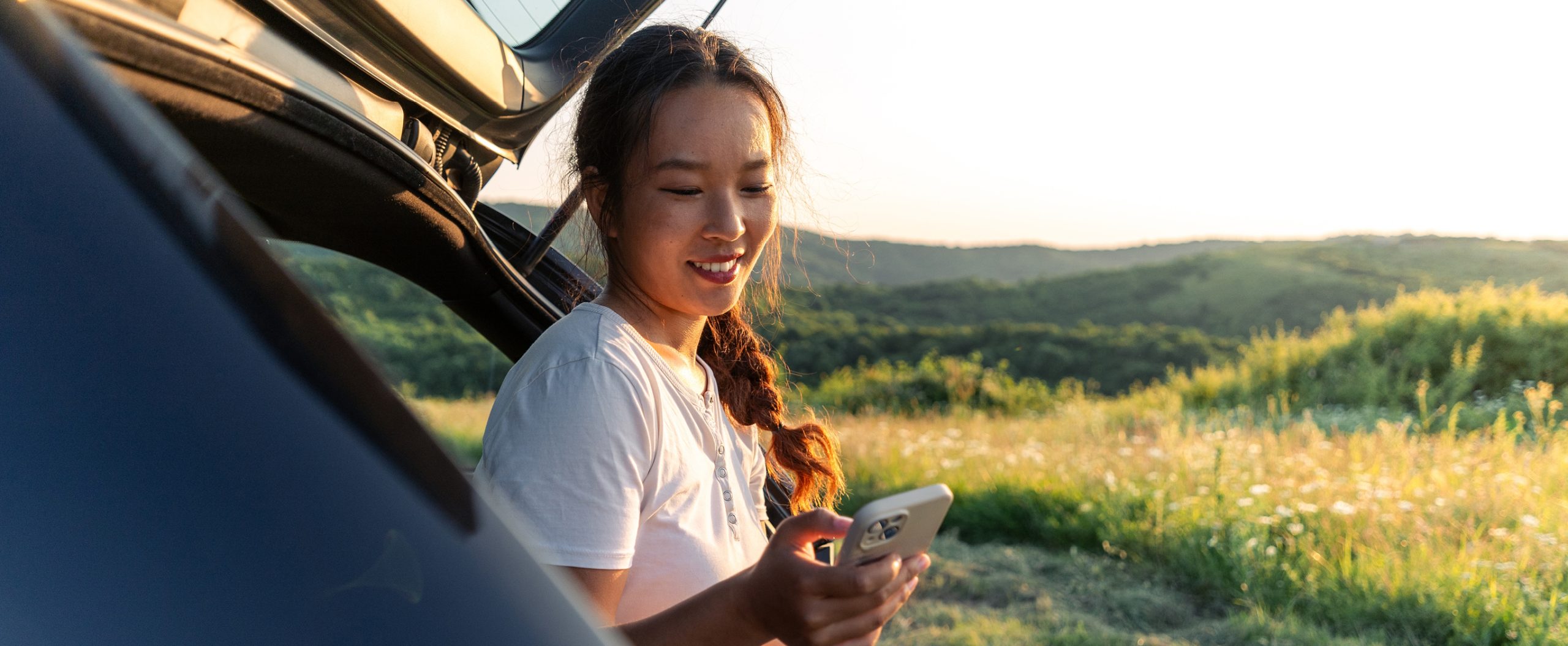 Staying connected with your loved ones while in Australia